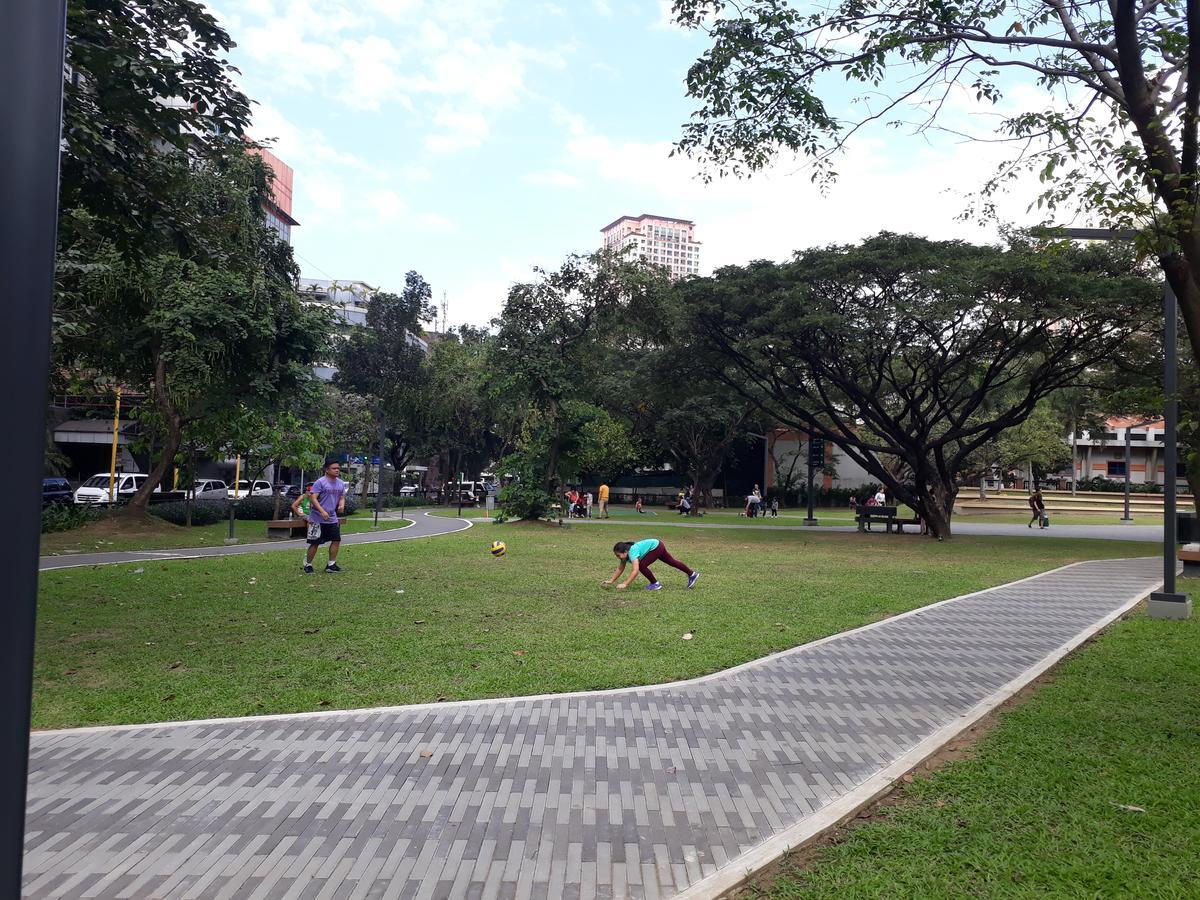 Kl Executive Greenbelt Manila Exterior foto